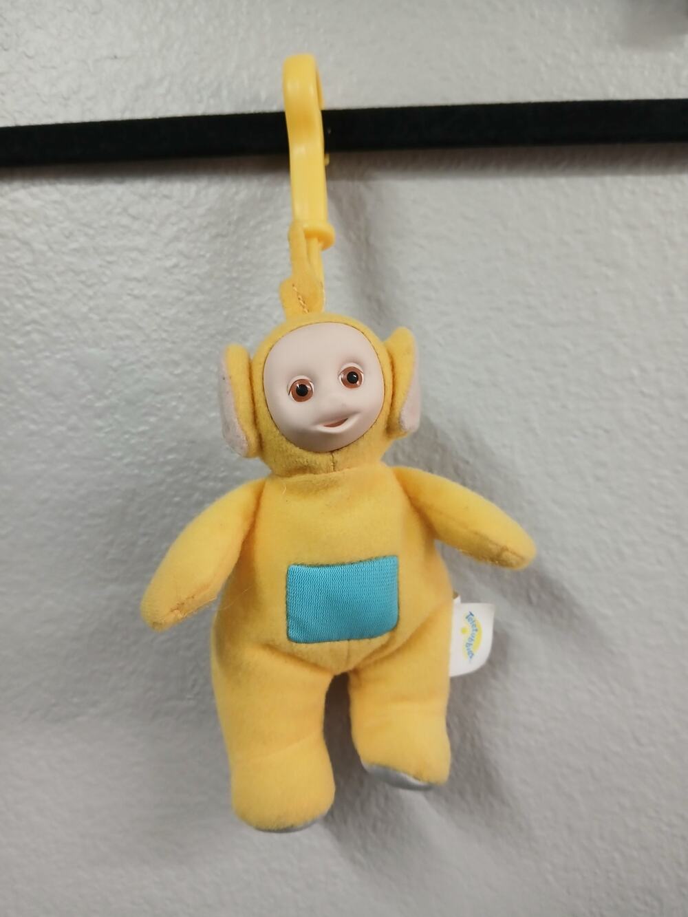 1998 Playskool or Burger King clip-on plush toy of Laa-Laa from the Teletubbies